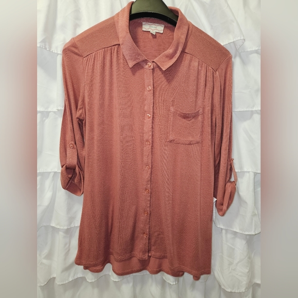 💵3/$20 Pink Rose Lightweight Mauve Button UpShirt - Picture 3 of 15
